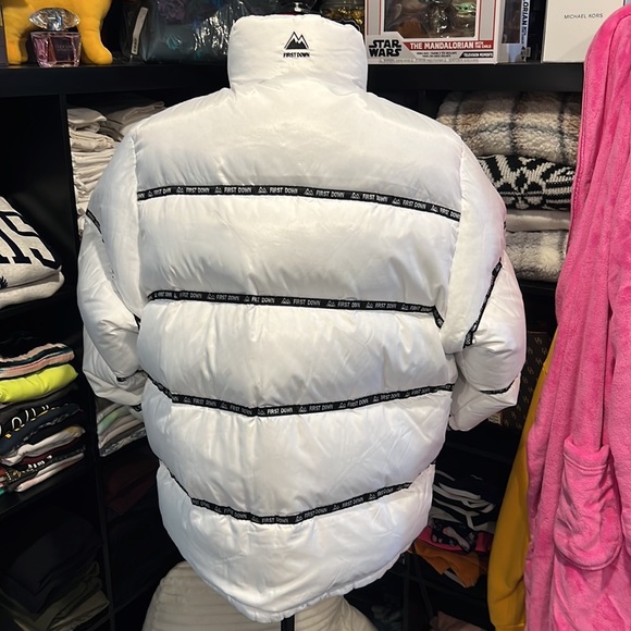 Vintage women’s first down puffer coat - Picture 2 of 14